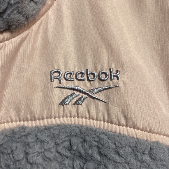 Girls Reebok - Picture 3 of 4